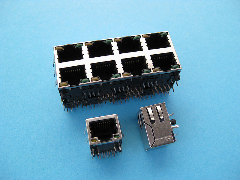 Modular, THT, 1 und 8 Ports, mit LED